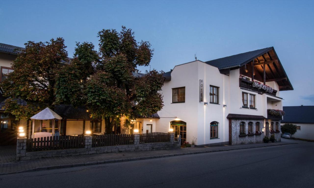 Hotel-Gasthof Beim Boeckhiasl Neukirchen an der Vöckla Εξωτερικό φωτογραφία
